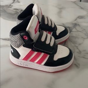 Toddler adidas size 5